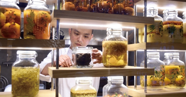 星級餐廳T+T食驗室：以種植、發酵及熟成技法，捕抓食材轉化之美