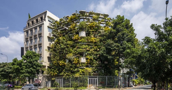 【綠建築】Urban Farming Office：重新連結自然與生活，日常垂直農場的場域